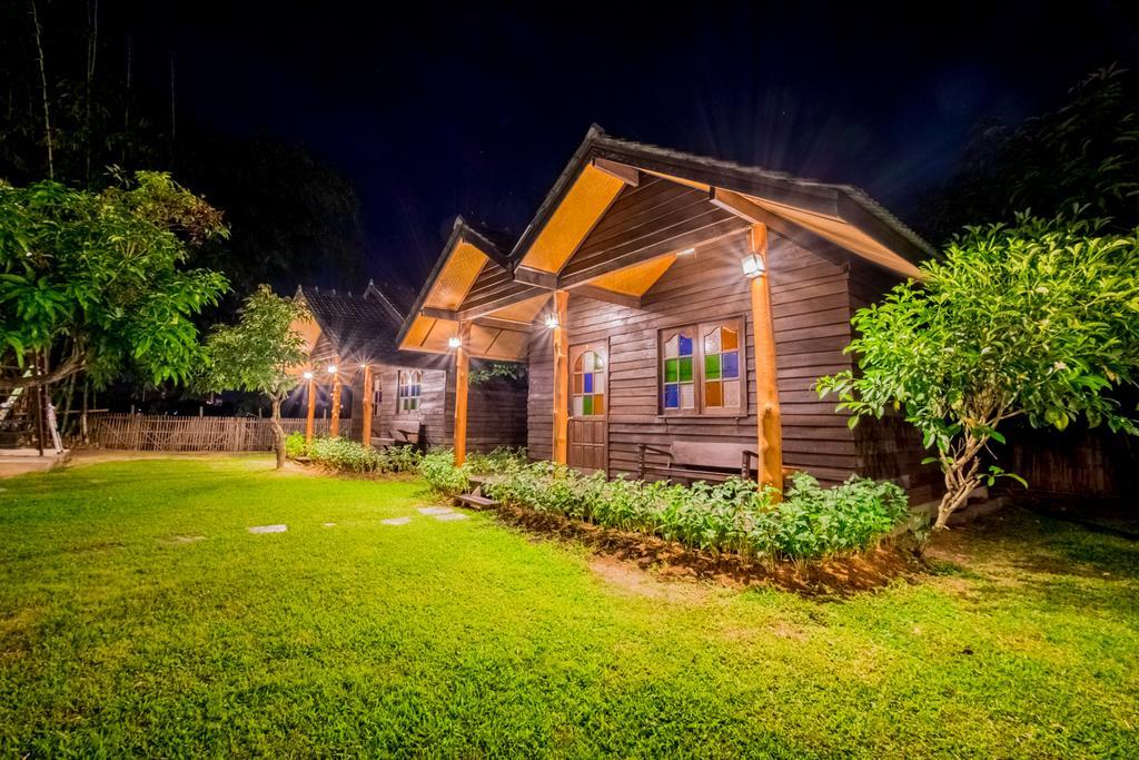 Banyen Villa Ban Ban San Sai Chambre photo